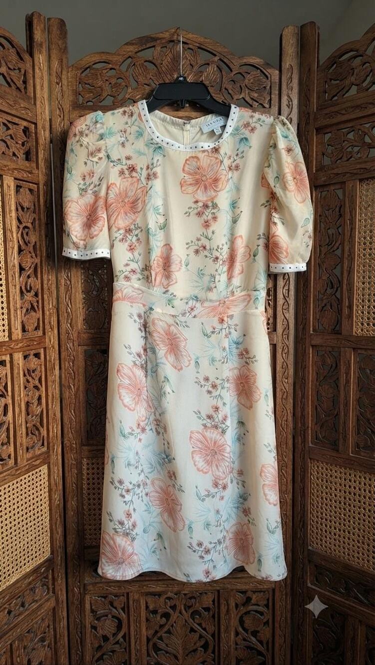 Hayden LA Floral Midi Dress Pink Blue Puff Sleeve Neckline Romantic Regency M